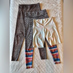Onzie M/L bundle X2 leggings X1 shorts